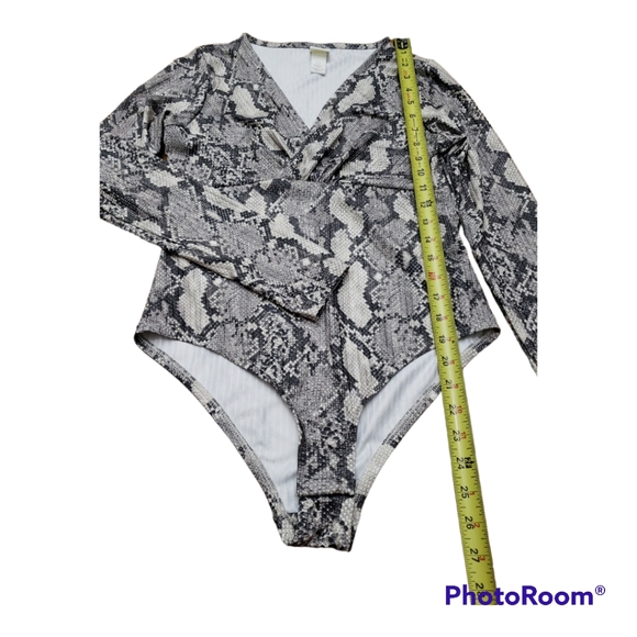 H&M Snake skinned pattern Body Suit - Picture 2 of 5